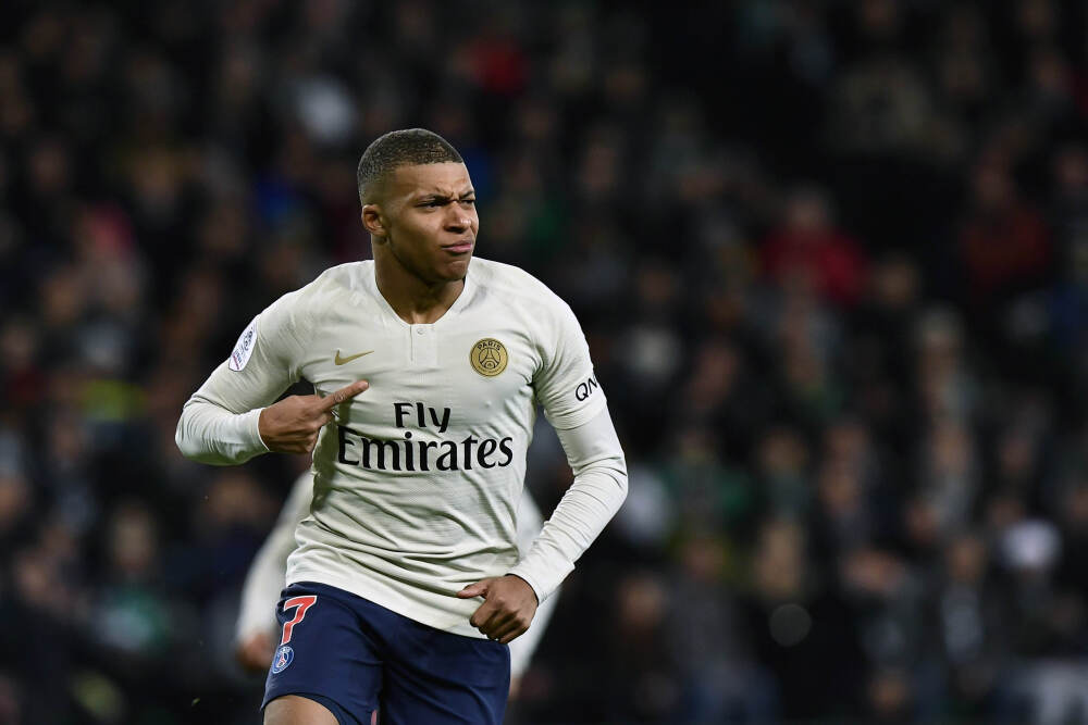 算命痣相，前世夫妻痣位揭秘